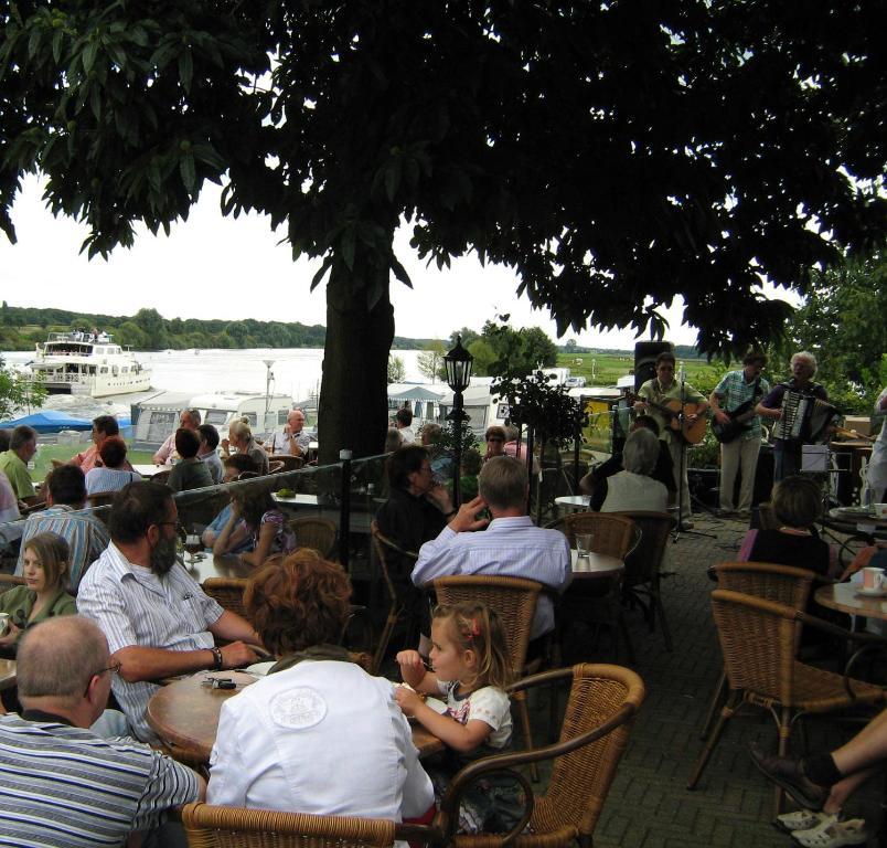 Veerhuys Tante Jet Hotel Blitterswijck Exterior photo